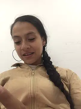 Snapshot of loren3124 chatting on 12.10.24 loren3124 online show from 12.10.24
