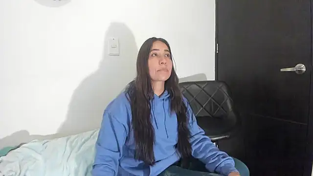 electra hunt online show from 12.21.24