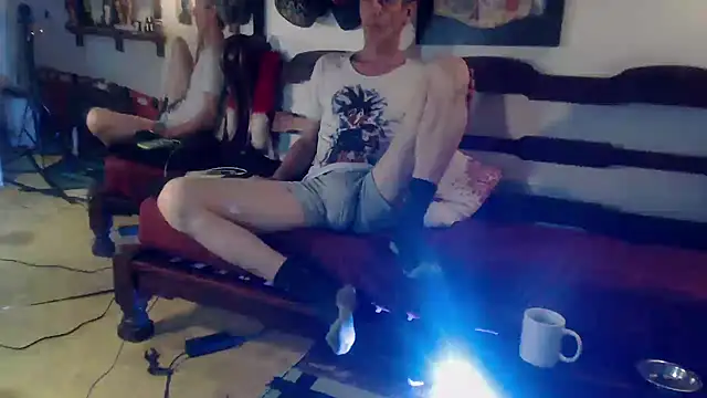 laye19 online show from 11.22.25