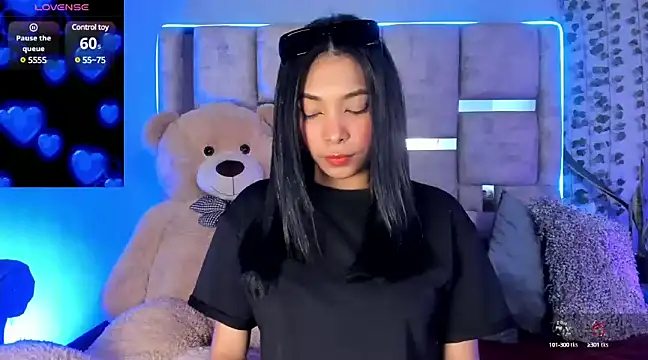 KarolRojas  online show from 02.10.25