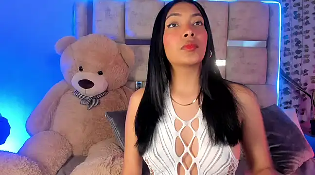 KarolRojas  online show from 02.11.25