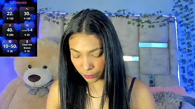 KarolRojas  online show from 02.17.25