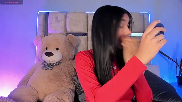 KarolRojas  online show from 02.22.25