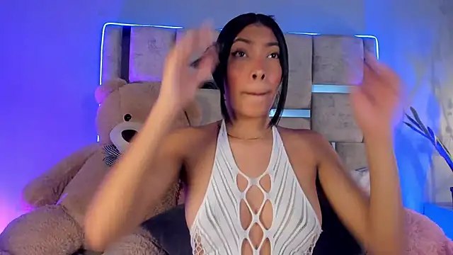 KarolRojas  online show from 03.02.25