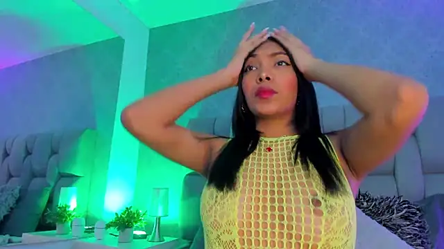 KarolRojas  online show from 03.15.25