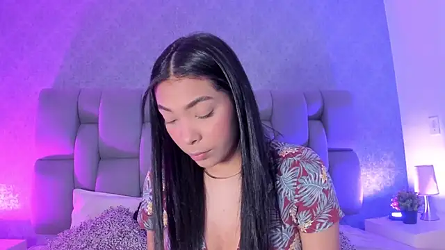 KarolRojas  online show from 10.01.25