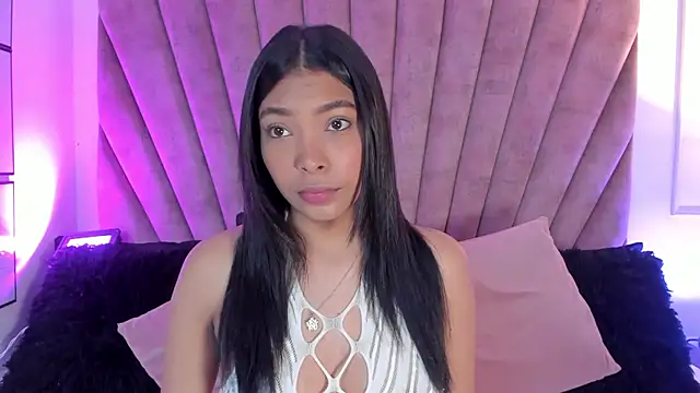 KarolRojas  online show from 10.21.25