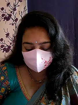 neelu-hoty online show from 01.08.25