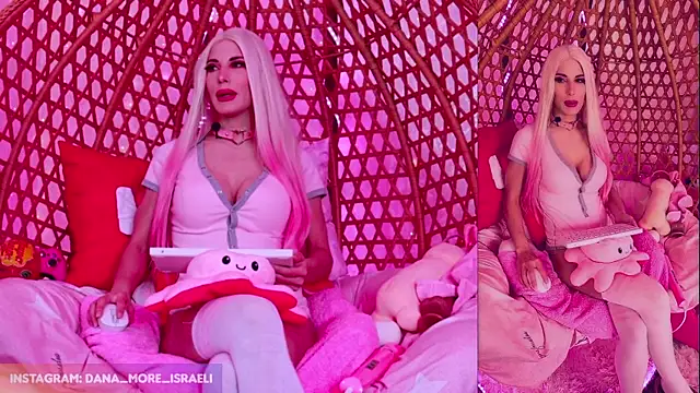 Snapshot of dana_more chatting on 01.08.26 dana more online show from 01.08.26