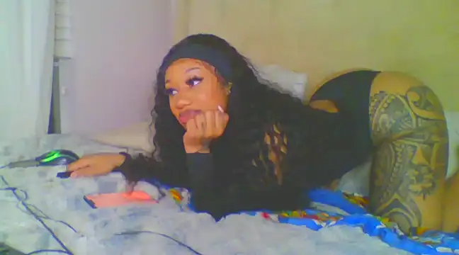 Snapshot of XenaIsland chatting on 12.20.24 XenaIsland online show from 12.20.24