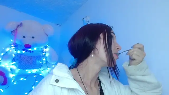 Snapshot of SexyTokio4 chatting on 01.19.25 SexyTokio4 online show from 01.19.25