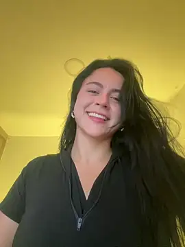 Snapshot of CoralineKam1 chatting on 02.22.25 CoralineKam1 online show from 02.22.25