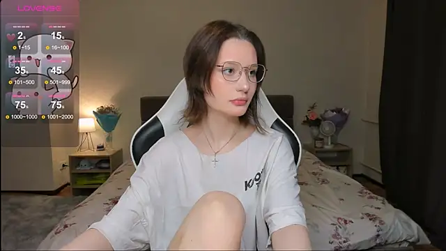 DearLia online show from 03.19.25