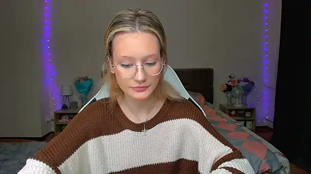 DearLia online show from 09.12.25