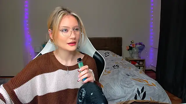 DearLia online show from 09.28.25