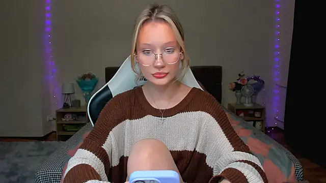 DearLia online show from 10.08.25