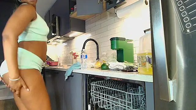 Naomiruty online show from 04.04.26