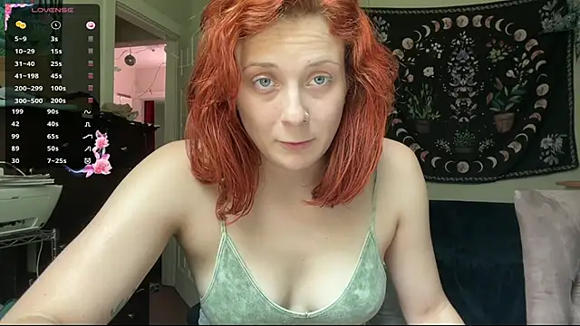 Snapshot of Aria_Fields chatting on 07.28.26 Aria Fields online show from 07.28.26