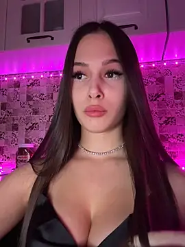 EricaWalls online show from 02.14.25