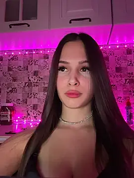 EricaWalls online show from 02.14.25