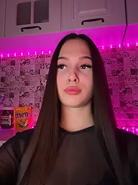 EricaWalls online show from 02.17.25