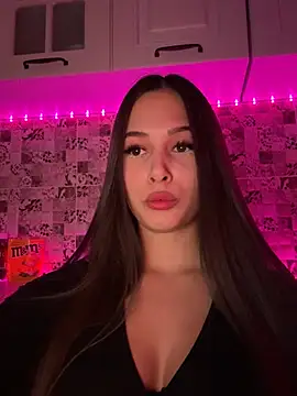 EricaWalls online show from 02.18.25