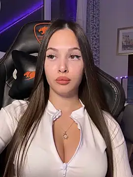 EricaWalls online show from 10.20.25