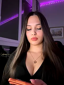 EricaWalls online show from 12.13.25