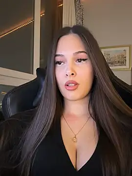 EricaWalls online show from 01.10.26