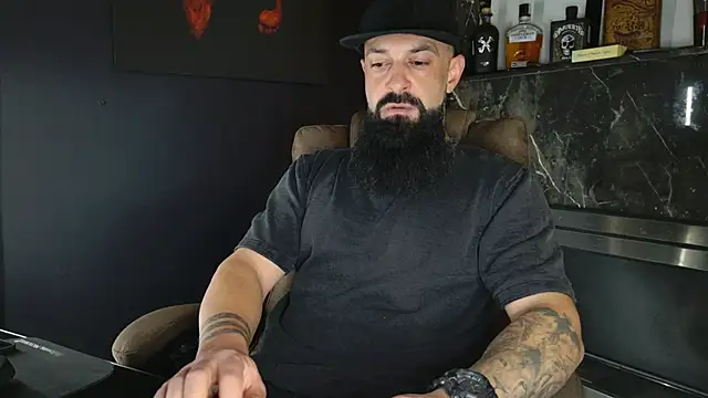 axxelrich  online show from 11.10.25