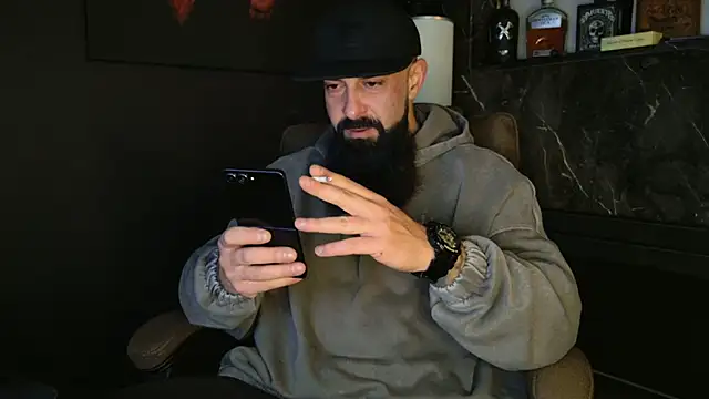 axxelrich  online show from 11.19.25