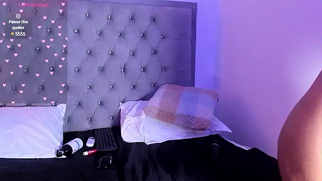 Snapshot of AriannaDavis chatting on 01.25.25 AriannaDavis online show from 01.25.25