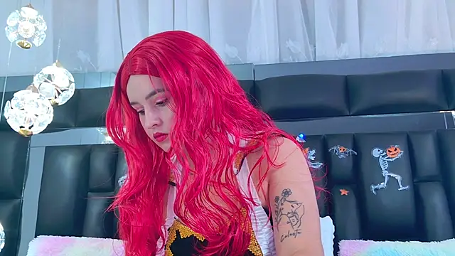 DahianaMoss online show from 10.31.25