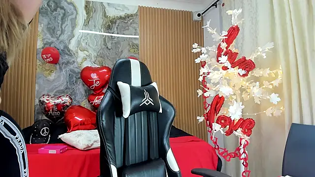 Danna topless online show from 02.26.26