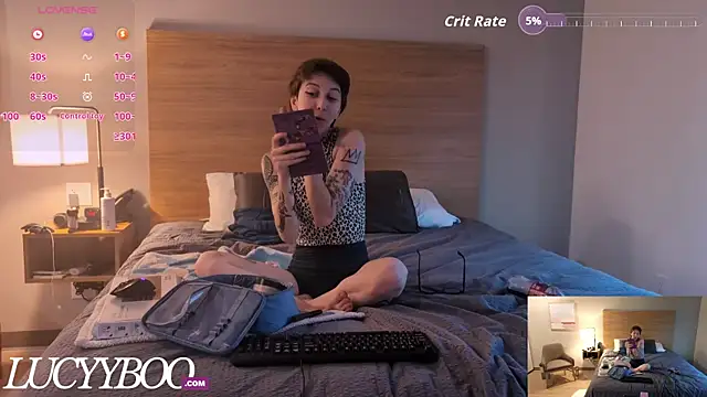 lovelylucyy online show from 10.13.25