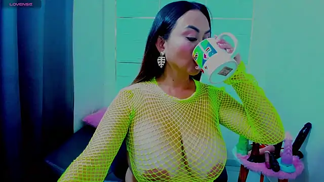 IsaSixty9 online show from 02.06.25