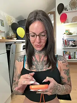 BrownieyQueen online show from 06.23.26