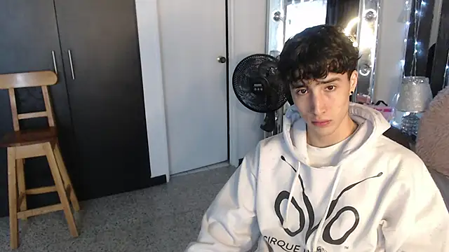 gojo satoru 18 online show from 03.14.25