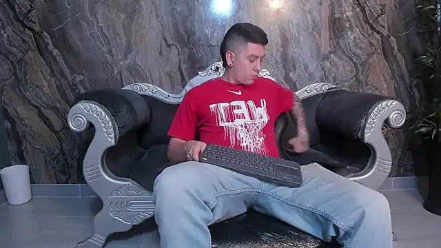 Yeiko Romero  online show from 12.24.24