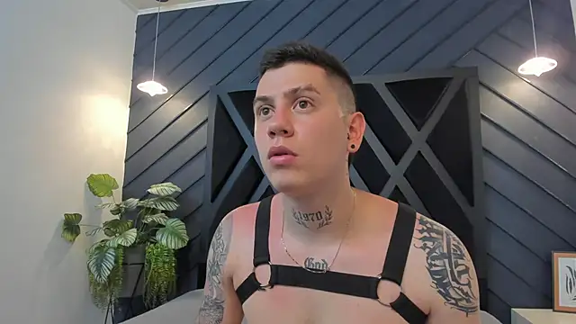 Yeiko Romero  online show from 01.03.25