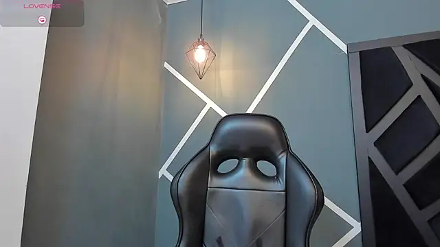 Yeiko Romero  online show from 01.11.25