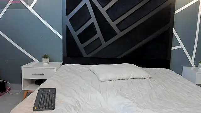 Yeiko Romero  online show from 01.24.25