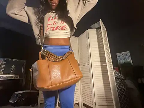 Snapshot of wynterheat chatting on 05.19.26 wynterheat online show from 05.19.26