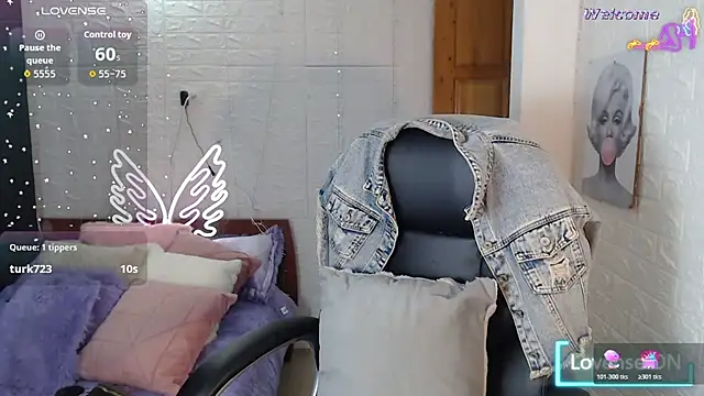 Snapshot of Paulina_627 chatting on 06.08.26 Paulina 627 online show from 06.08.26