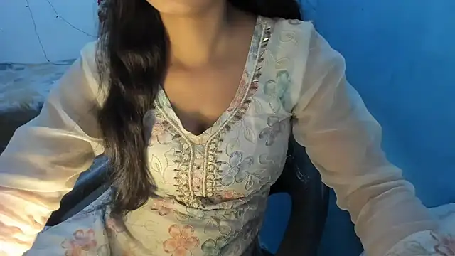 Snapshot of aarjulove chatting on 04.07.26 aarjulove online show from 04.07.26