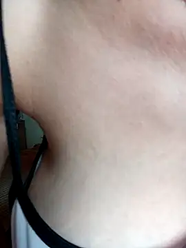 Nandasant09 online show from 03.04.25