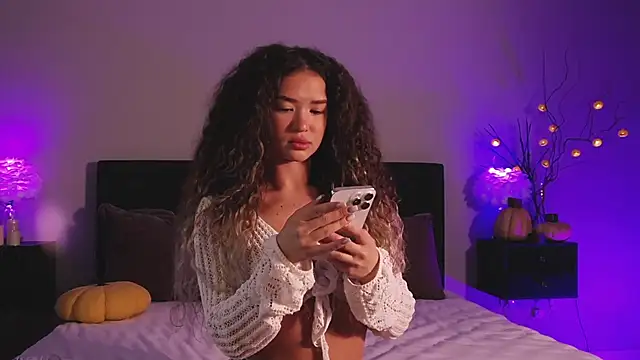 Denise Garciia online show from 11.05.25