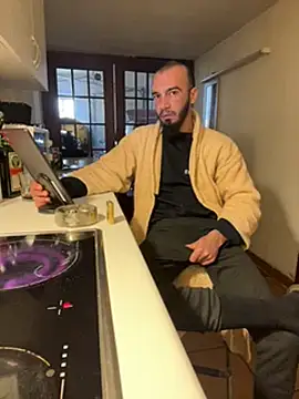 donnuozfutura online show from 02.01.25