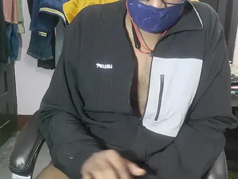 Snapshot of Average_Indian chatting on 11.18.25 Average Indian online show from 11.18.25