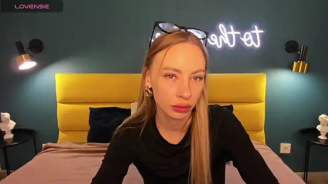 Diana Garrett online show from 05.25.26